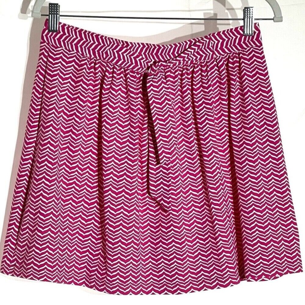 Vineyard Vines Pink and White Chevron Tie Waist Swim Skirt Size S Mini Flare